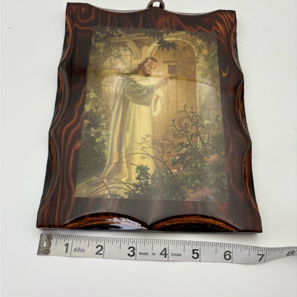 Vintage Lacquered Wood “Christ at Heart’s Door” Wall Art - Picture 5 of 10
